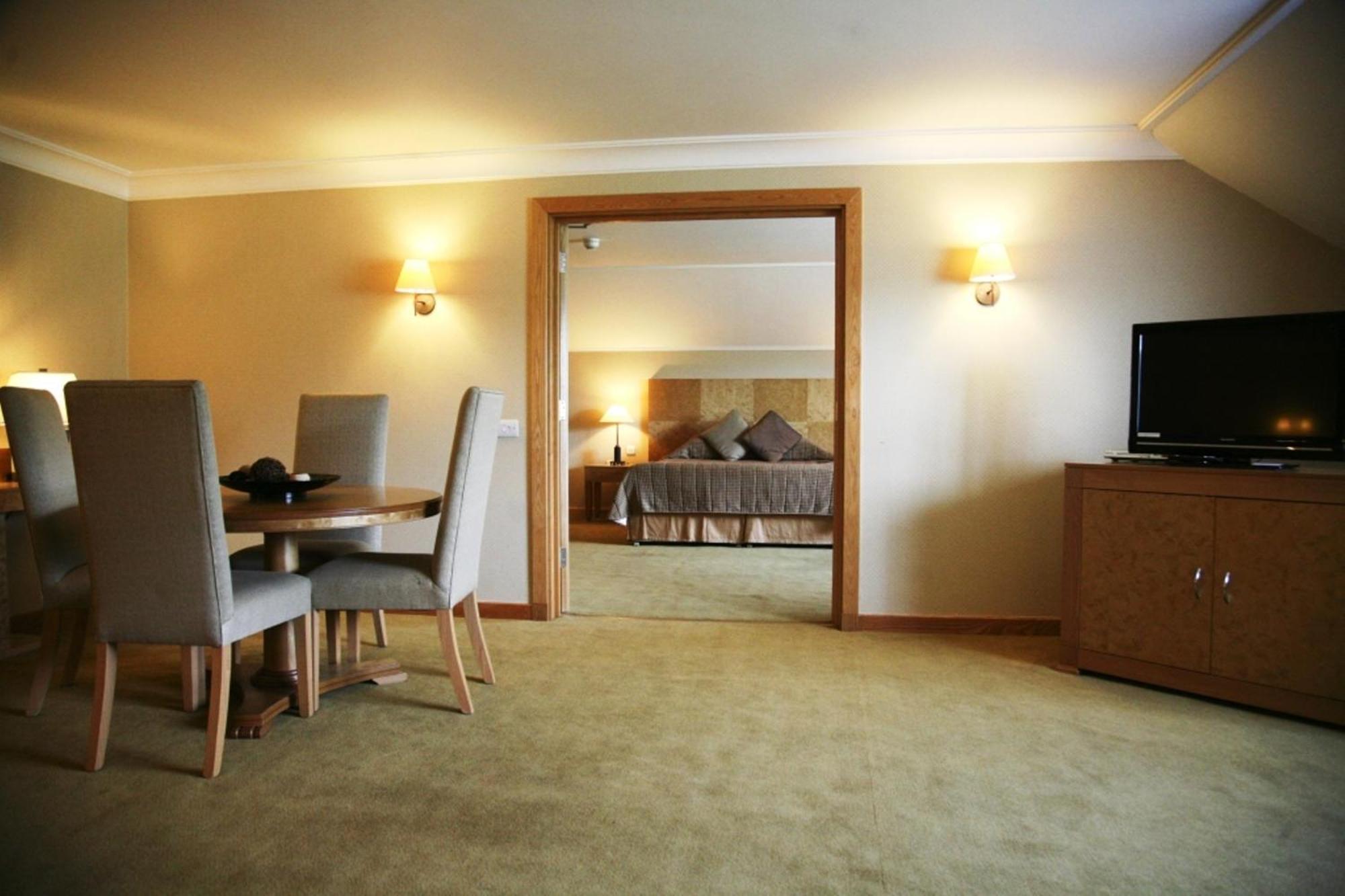 Regency Park Hotel, Health Club & Spa Thatcham Exteriér fotografie